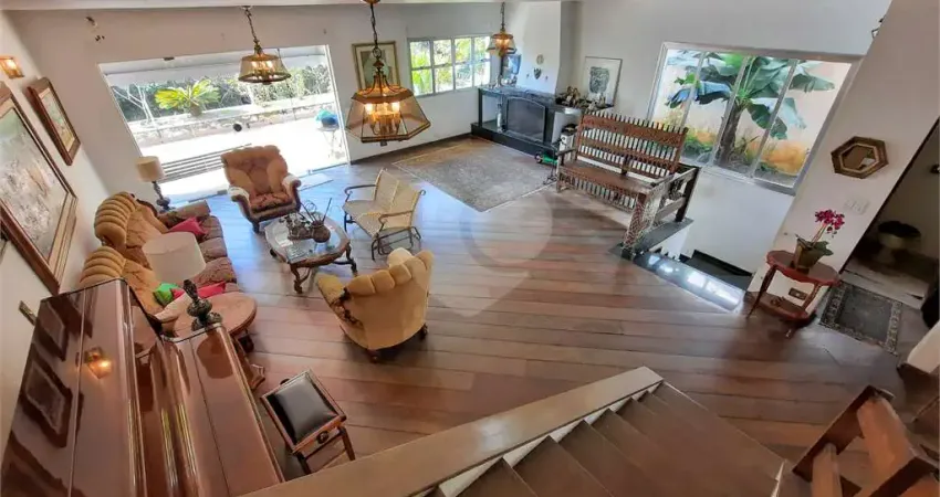 Casa com 3 quartos à venda na Rua Canumá, --, Alto da Boa Vista, São Paulo