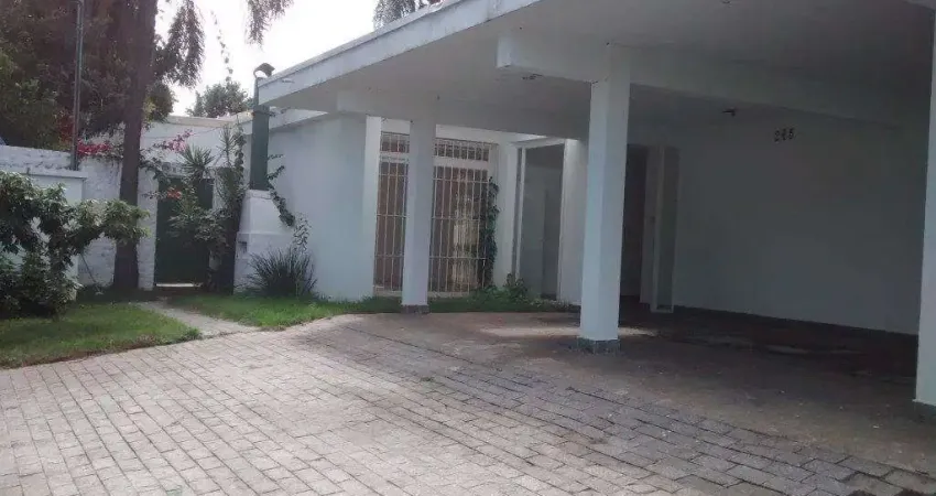Cidade Jardim , 4 dormitórios , 5 vagas , 900 m² de terreno , 600 de área construída ,