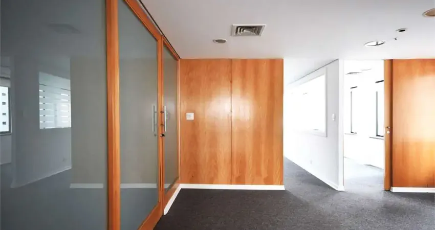 Sala comercial à venda na Rua Jesuíno Arruda, --, Itaim Bibi, São Paulo