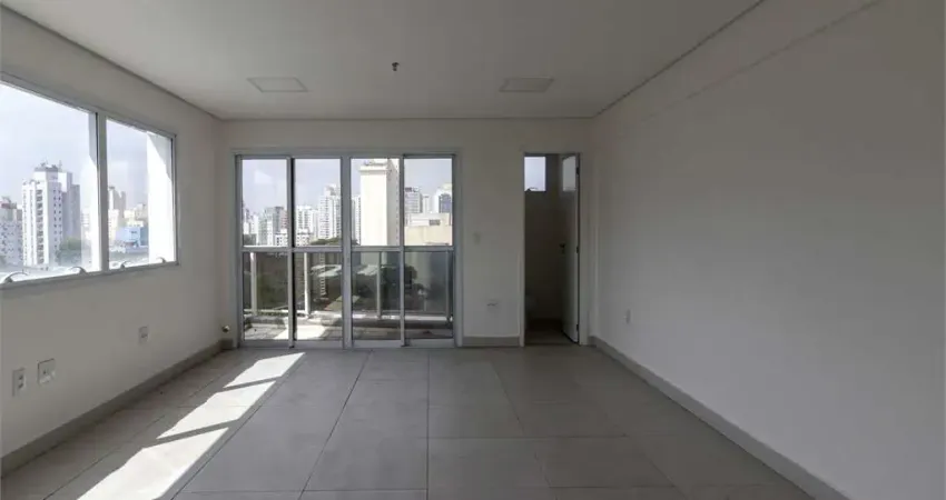 SALA COMERCIAL À VENDA E LOCAÇÃO COM 33M², VAGA DE GARAGEM, PRÓXIMO AO METRÔ HOSPITAL SÃO PAULO