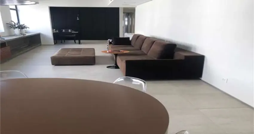 Apartamento-São Paulo-SANTA CECÍLIA | Ref.: REO637819