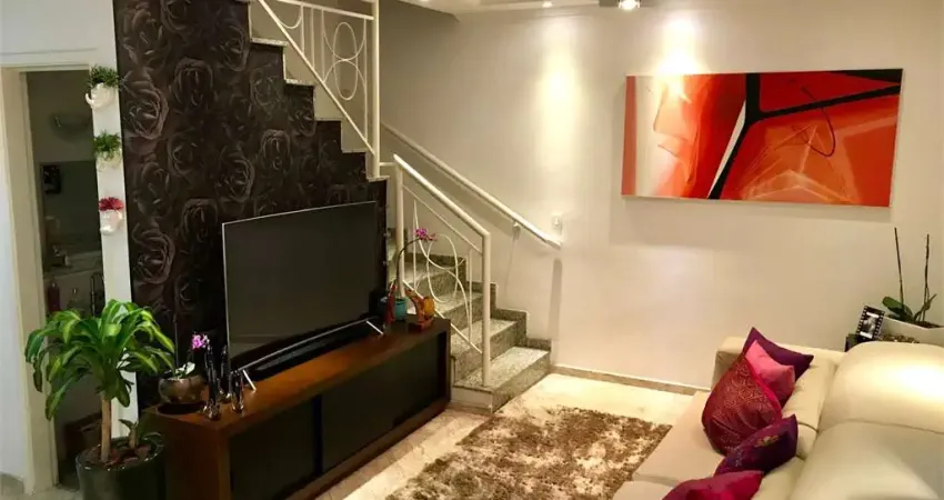 Casa em condomínio fechado com 3 quartos à venda na Rua Apeu, --, Saúde, São Paulo