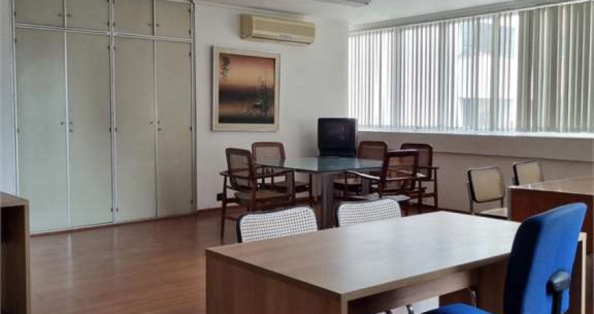 Casa comercial para alugar na Avenida Santo Amaro, --, Brooklin, São Paulo