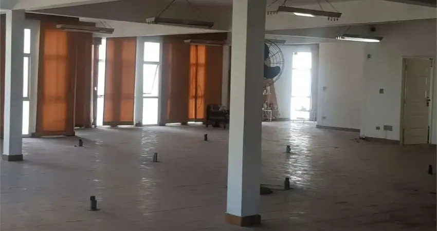 ESPAÇO COMERCIAL EM FRENTE POLICIA FEDERAL - PREDIO INTEIRO