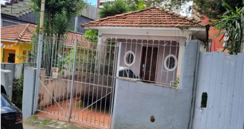Casa na Vila Madalena com 240 metros quadrados de terreno