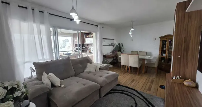 Apartamento com 4 dormitórios, suíte, varanda gourmet, 2 vagas em condomínio com lazer completo.