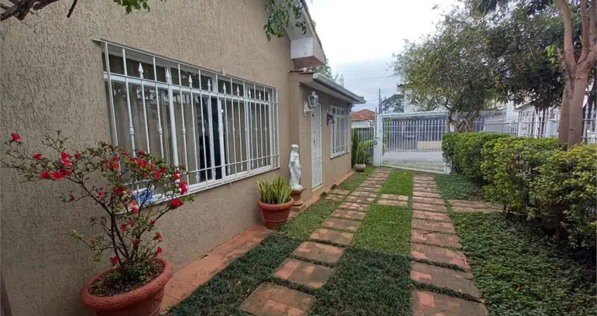 Casa térrea com 3 dormitórios exelente localização em Vila Leopoldina