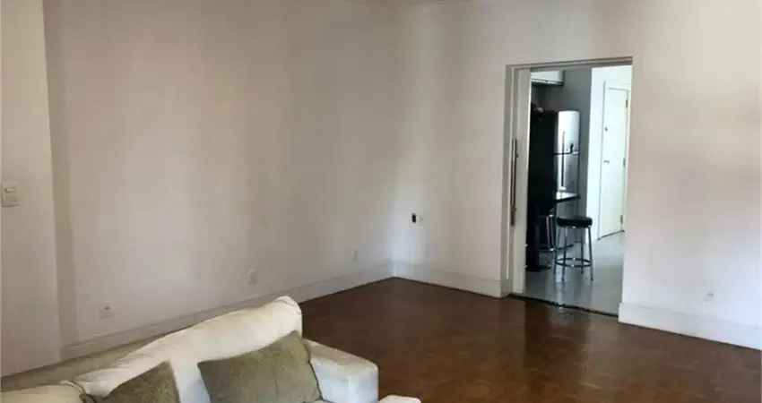Apartamento reformado 2 dormitorios  1 vaga !!!
