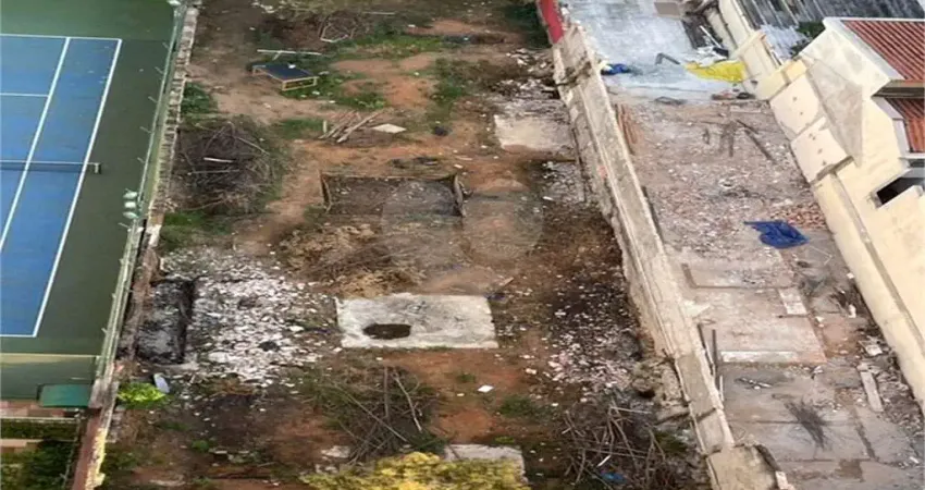 Terreno em Perdizes com 215 m²