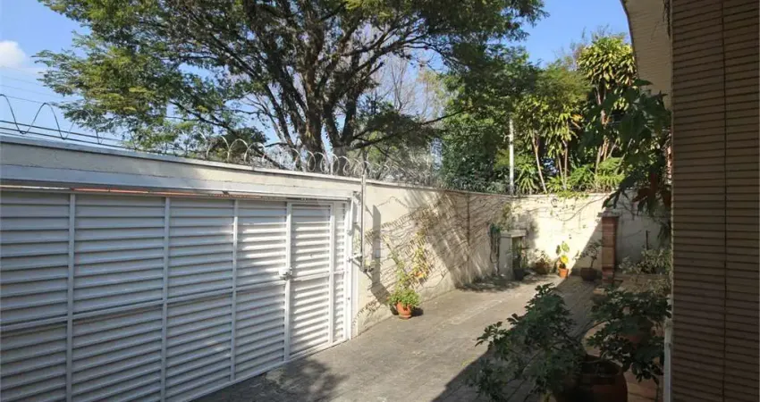 Casa com 3 quartos à venda na Rua Gregório Paes de Almeida, --, Vila Madalena, São Paulo
