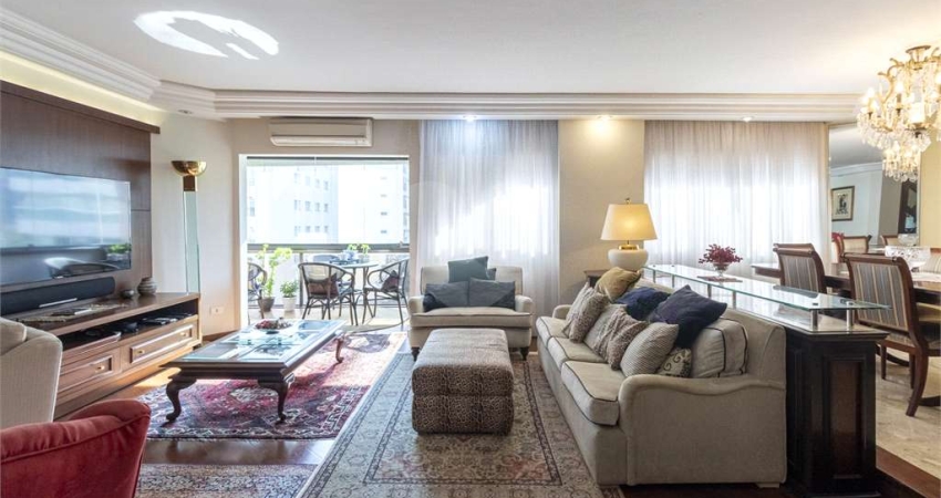Apartamento com 3 dorms (1 suíte) e 4 vagas no Jardim Paulista