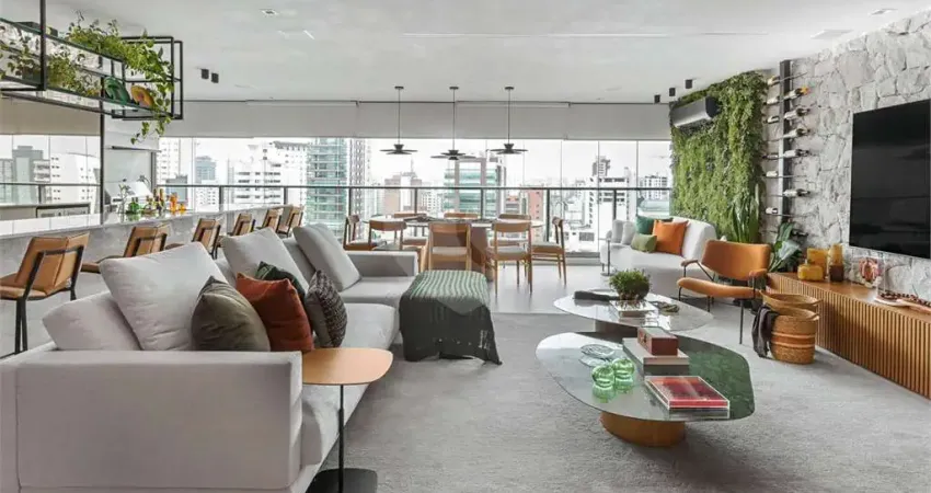 Apartamento mobiliado, com 144 m2, sala ampliada, 3 suítes e 2 vagas, a venda no campo belo