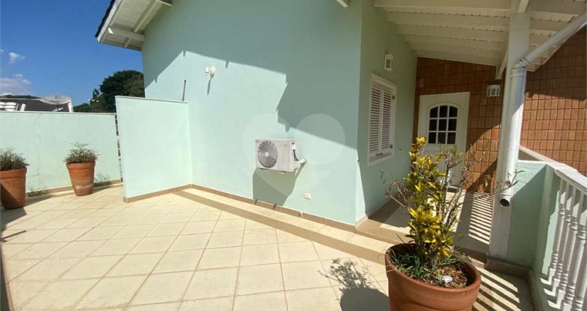 Casa em condomínio com 3 suítes e 3 vagas a venda no Alto da Boa Vista