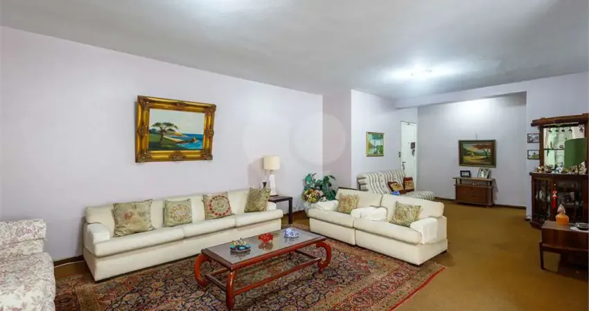 Apto em Higienópolis, rua tranquila, 166 m² área útil, ideal para reforma, 3 dorm., 1 vaga, lazer