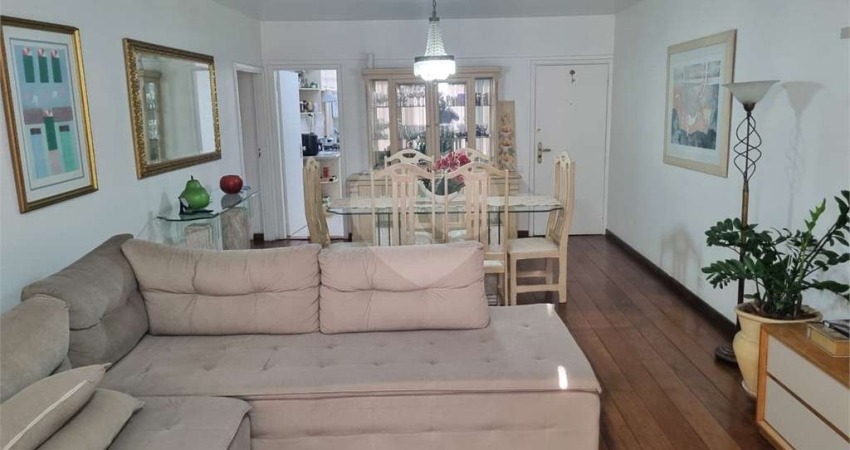 Apartamento nos Jardins com 3 Dormitórios e 1 Vaga