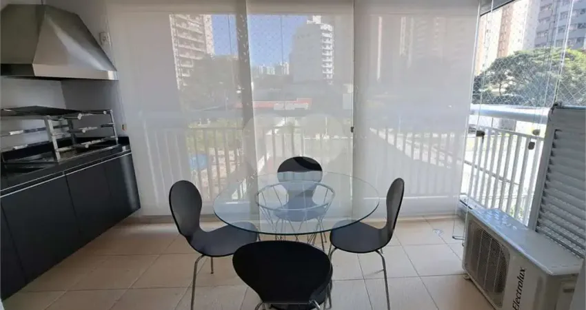 Apartamento à venda de 70 m² na Vila Mariana com 2 dormitórios sendo 1 suíte e 1 vaga.