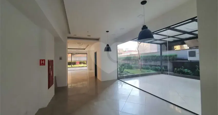 Loja em edifício comercial para venda ou locação com 218m² e 6 vagas de garagem