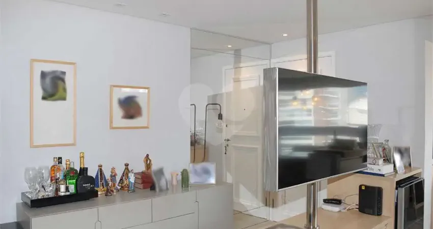 Apartamento a venda com porteira fechada na Vila Mariana