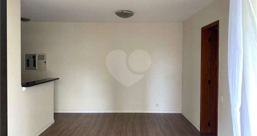 Apartamento com 2 dormitórios, 1 suíte, 2 vagas no Jardim Paulista, próximo ao Metro
