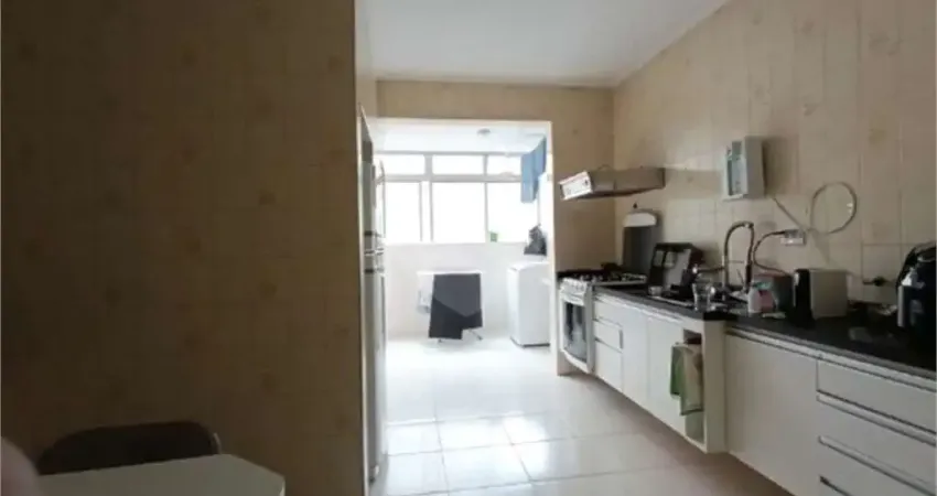 Apartamento na Vila Mariana - São Paulo - SP - 2 quartos, 2 wc, 1 vaga a 850m do metrô Ana Rosa.