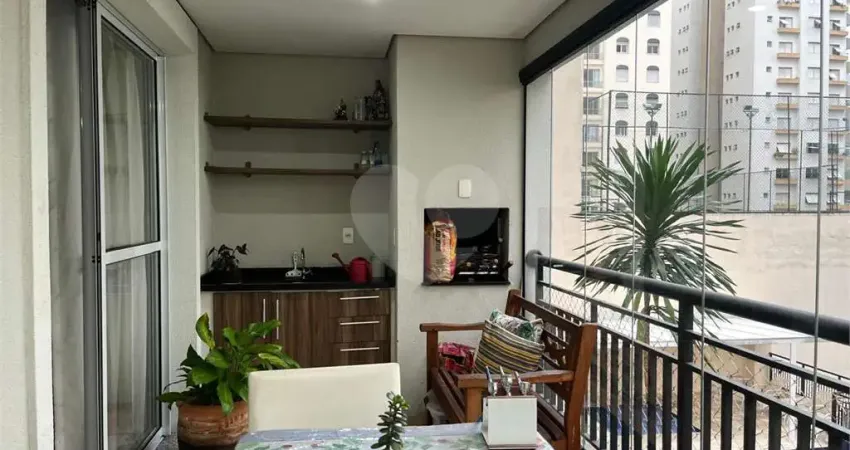 Apartamento à venda de 120 m² na Vila Mariana com 3 quartos, sendo 1 suíte e 2 vagas.