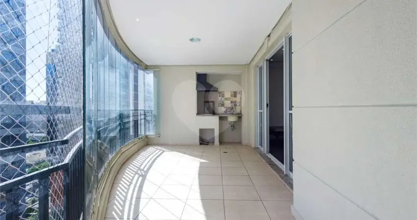 Apartamento com 156m² - 4 quartos sendo 3 suítes - andar alto - varanda gourmet - 2 vagas