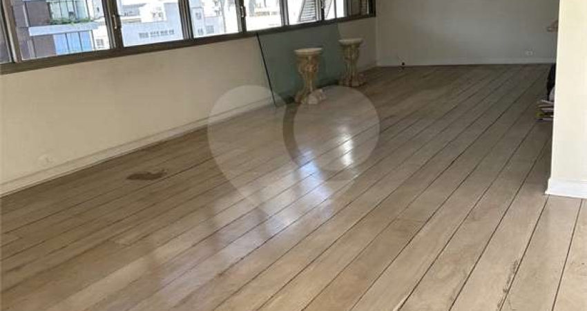 3 dormitórios 1 suíte 1 vaga andar alto com vista e ensolarado no coração dos jardins, próximo metrô