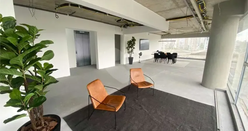 Apartamento com 298 m2, vista para o Ibirapuera, 4 suítes e 4 vagas, a venda em Moema
