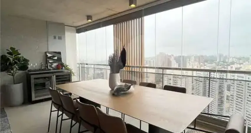 Apartamento no Brooklin com 3 quartos, 2 suítes, Varanda churrasqueira, 3 vagas, mobiliado 167 m2,!