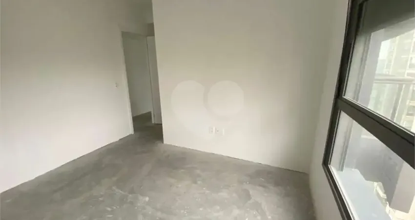Apartamento a venda no Brooklin com 3 quartos (1 suíte) e 2 vagas