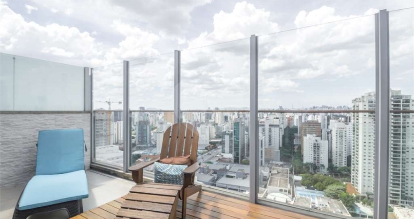 Cobertura Vila Nova Conceição - 2 suites, 2 vagas, terraço com jacuzzi- impecável
