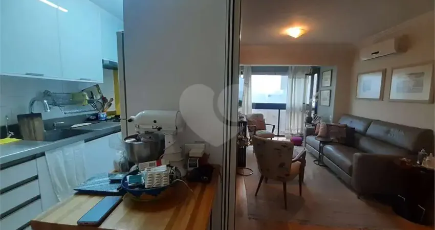 Jardim Paulista Apartamento com 126m², 3 dorms, suite e 4 vagas. Prédio com lazer completo