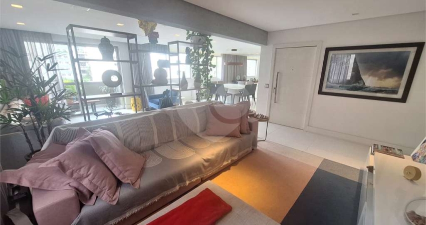 Apartamento para locação em Moema, 170 m², 2 vagas