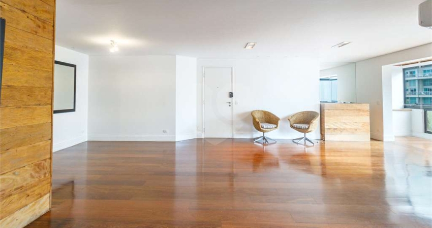 Apartamento com 3 quartos à venda na Rua Tuim, --, Moema, São Paulo