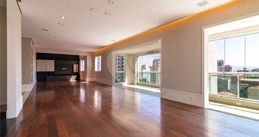 APARTAMENTO ALTO PADRÃO COM 300 M² , 3 SUÍTES , 5 VAGAS EM PERDIZES - SÃO PAULO - SP.