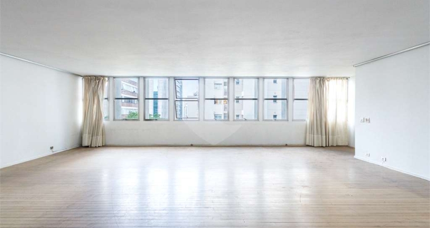 Amplo apartamento em excelente localização, no coração dos Jardins
