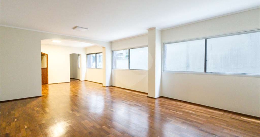 Apartamento com 4 quartos à venda na Rua Oscar Freire, --, Pinheiros, São Paulo