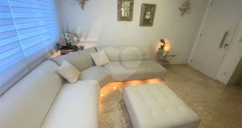 Apartamento com 90 m2, 3 dormitórios (1 suíte) e 2 vagas, a venda em Moema Pássaros