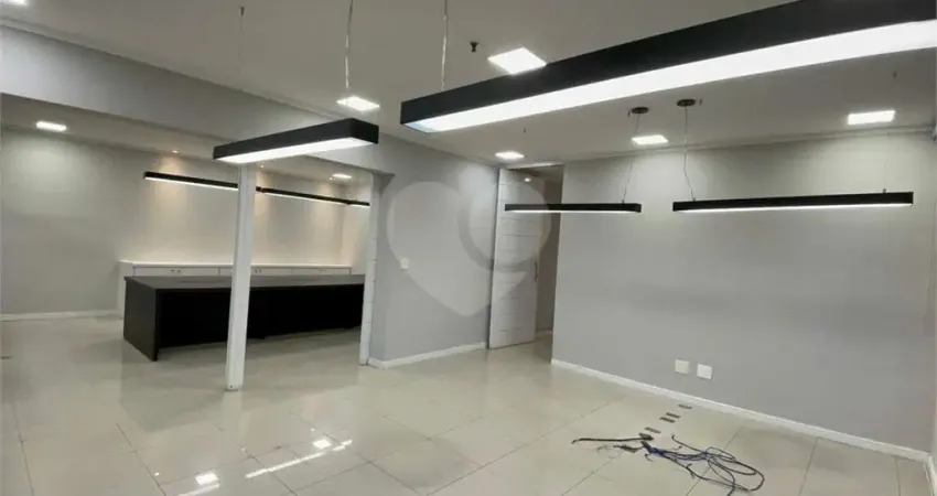 Vila olimpia- 150m² com 3 vagas exclusivas e 1 rotativa para visitantes, excelente localização