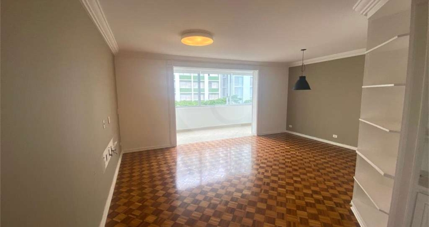 Itaim Bibi- 3 dormitórios/ 1 suite/ 1 vaga- com terraço, reformado/ ar condicionado