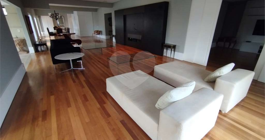 Apartamento com 5 quartos para alugar na Rua Doutor Eduardo de Souza Aranha, --, Vila Nova Conceição, São Paulo