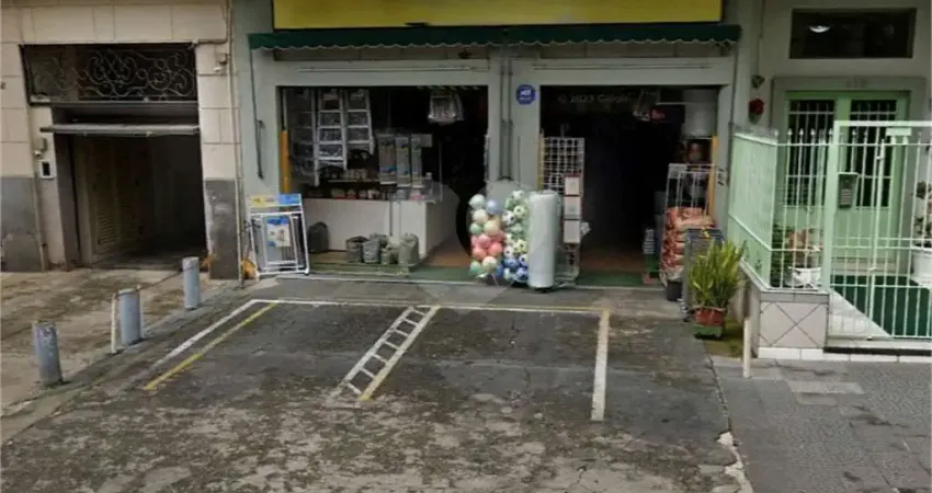 Loja / Salão Comercial em Santa Cecília | 271m² | 2 vagas na frente