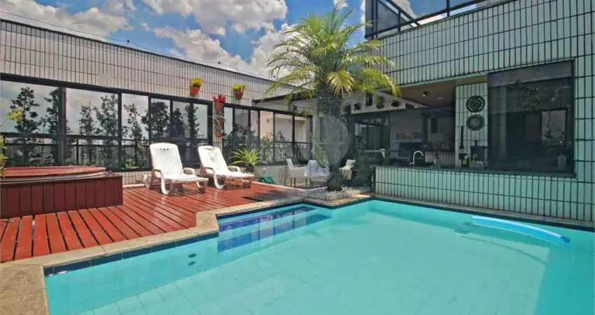 Vende Cobertura duplex Brooklin! Com piscina e churrasqueira 256 m²  .