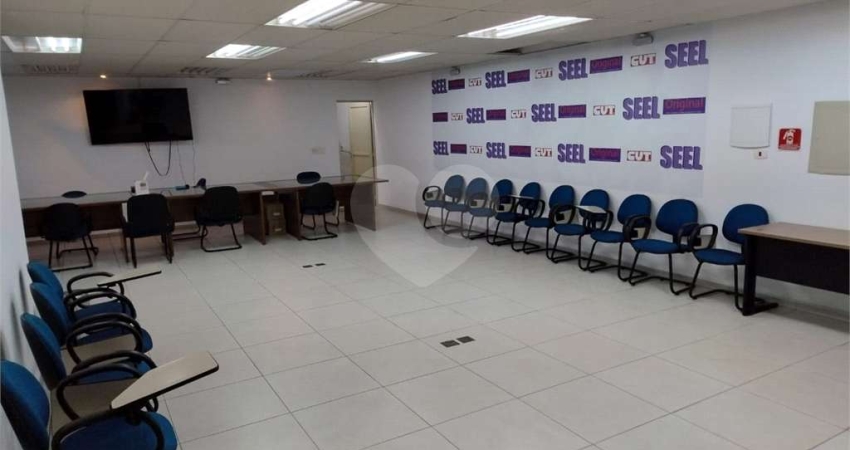 Casa comercial e residencial no Planalto Paulista. Espaçosa para clinicas, escolas, escritórios, etc