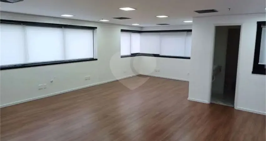Sala comercial para alugar na Avenida Ibirapuera, --, Moema, São Paulo