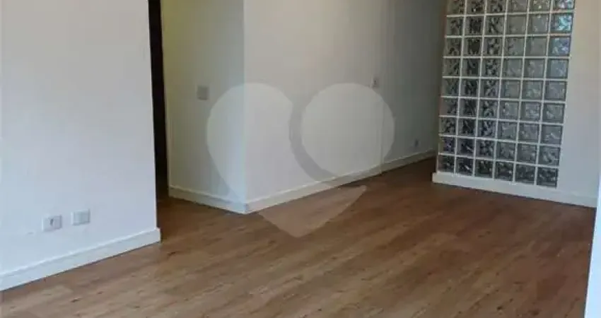 Apartamento à venda em moema de 102m² com 3 quartos, 1 suíte e 1 vaga.