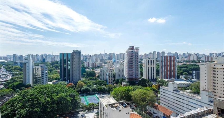 Apto próx. ao Ibirapuera e HSP/ mobiliado / 3 vagas / 3 quartos ( 2 suítes) / terraço / lazer /
