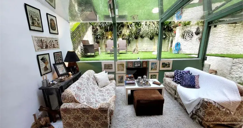 Garden com 270 metros úteis em Empreendimento Vintage Próximo ao Colégio Dante