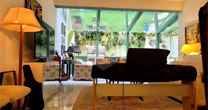 Garden com 270 metros úteis em empreendimento vintage próximo ao colégio dante