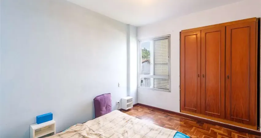 Apartamento à venda na Vila Olímpia de 100m² com 3 dormitórios, 1 suíte e 1 vaga.